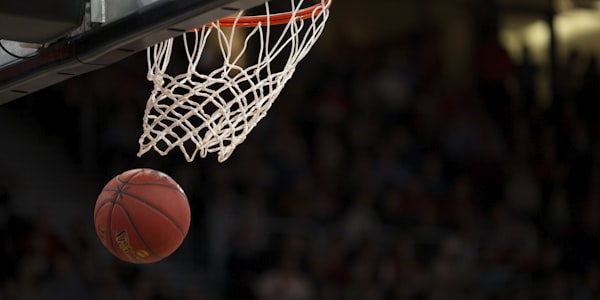 NBA季后赛精彩扣篮集锦视频封面：篮球扣篮瞬间